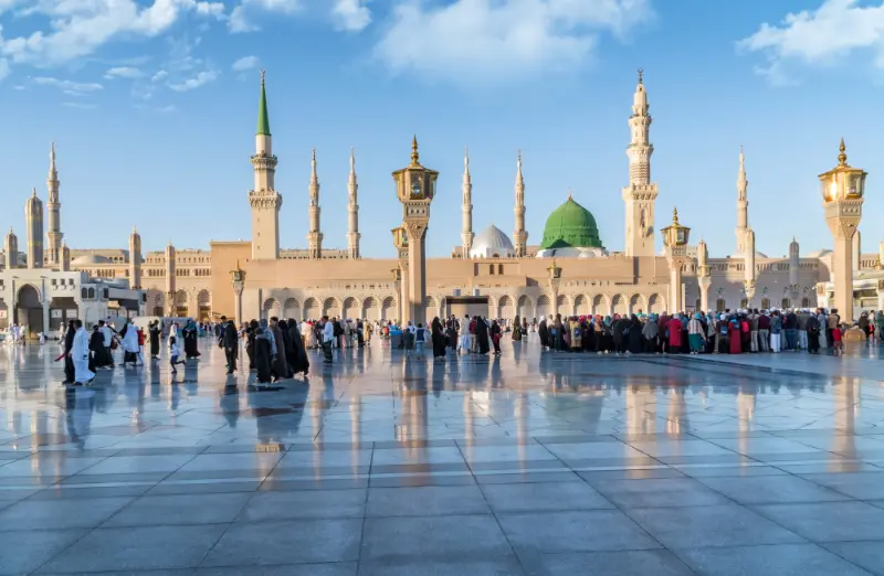 Destinasi-Wisata-yang-Menyentuh-Hati-Saat-Perjalanan-Umroh