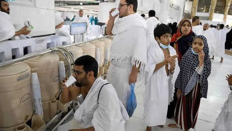 Pengertian-Air-Zamzam-dan-Manfaatnya-untuk-Kesehatan